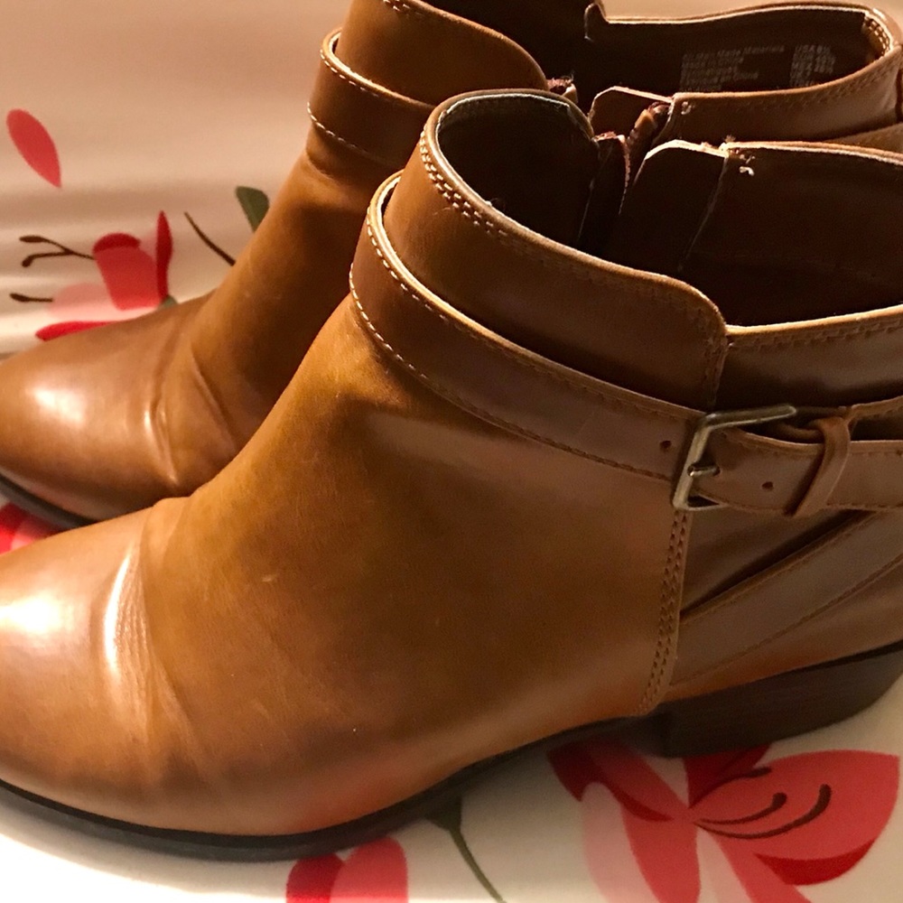 American Eagle Brown Booties 8 1/2
